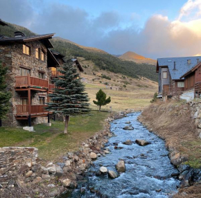Kione DeuSol, Canillo